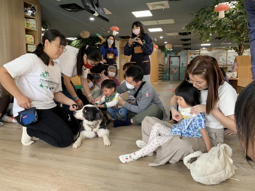 （屏東）內埔親子館黑熊日+陪伴犬互動