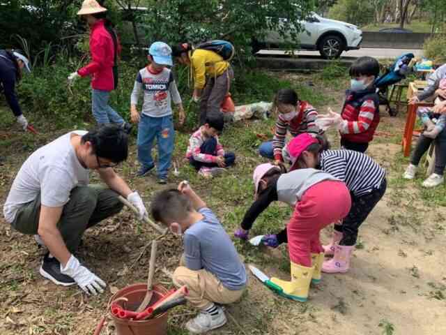 社團法人台灣福佑天使家庭協會 – 福佑(扶幼)家中有長期健康照護方面特殊需求嬰幼兒童之家庭(天使家庭),互相支持與扶助,在人力、照護經驗、心理 ...